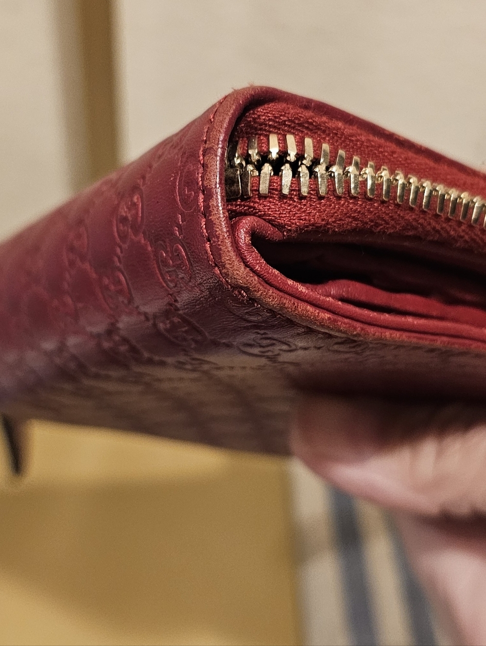 Gucci micro red zip around wallet - Picture 10 of 13